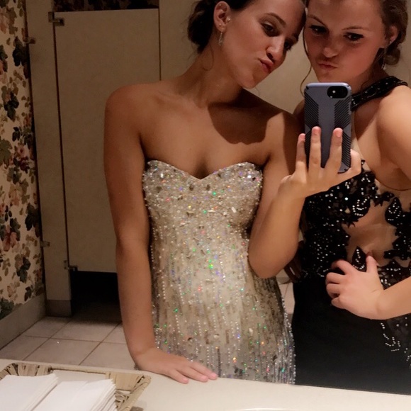 Prom Dress - Picture 4 of 6